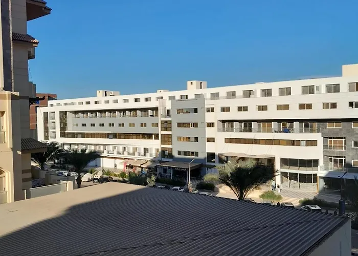 فلورينزا خمسين Hurghada